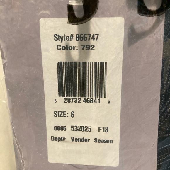 JS Collections Brand New Illusion Soutache Gown - Picture 4 of 5